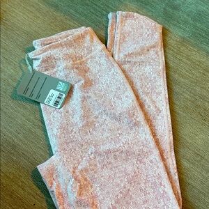 Calling gym shark lovers new with tags leggings size small